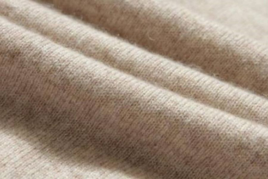 Áo măng tô chất liệu vải Cashmere 
