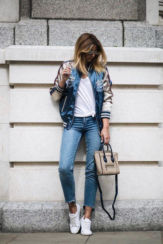 Áo khoác bomber với quần jeans