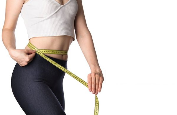 Dùng thước dây xác định kích thước vòng 2