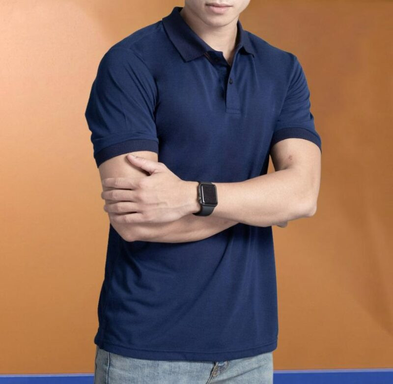 Phối đồ thường ngày với áo phông và quần jeans