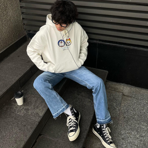 Quần jeans ống rộng