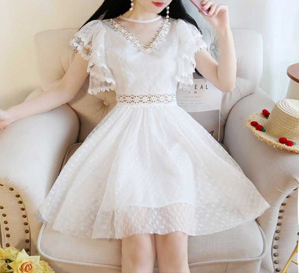 Váy đầm xòe mặc đi đám cưới