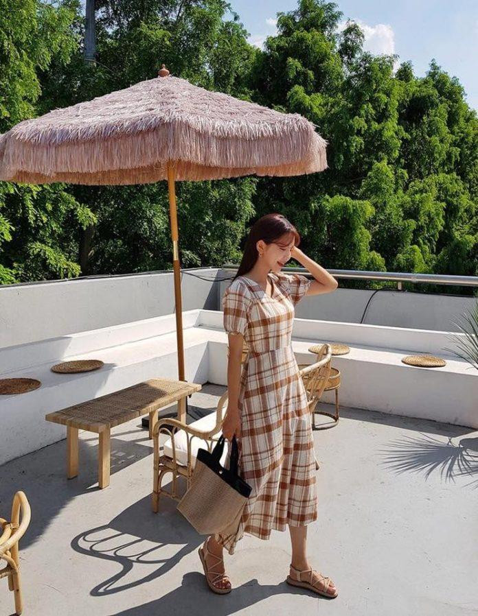 Váy kẻ caro