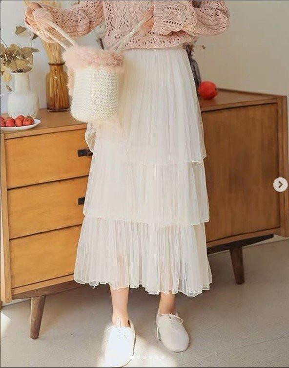 Váy tulle xếp tầng nữ tính