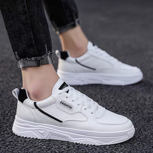 10+ mẫu giày sneaker nam mà các anh nên có trong tủ đồ
