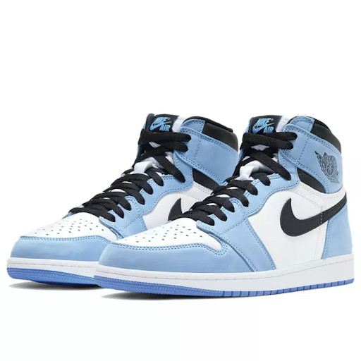 10+ mẫu giày sneaker nam mà các anh nên có trong tủ đồ