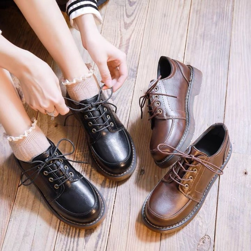 Bí quyết phối đồ với chân váy jean dài mùa đông sành điệu nhất