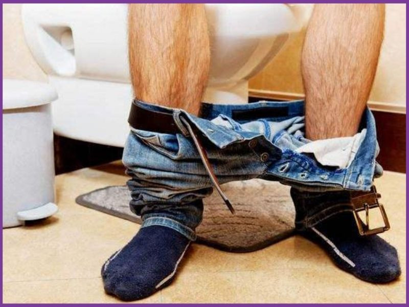 Cách đi vệ sinh khi mặc quần lót nam chuẩn nhanh – gọn – sạch