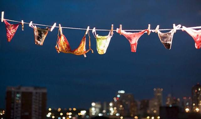 Có nên phơi đồ lót trực tiếp dưới ánh nắng mặt trời không?