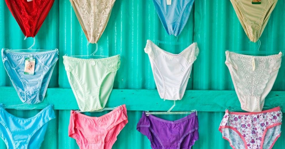 Có nên phơi đồ lót trực tiếp dưới ánh nắng mặt trời không?