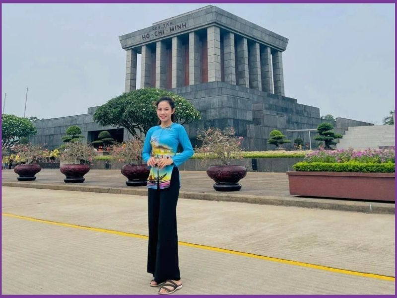Đi Lăng Bác mặc gì? Gợi ý trang phục tham quan chỉn chu, lịch sự