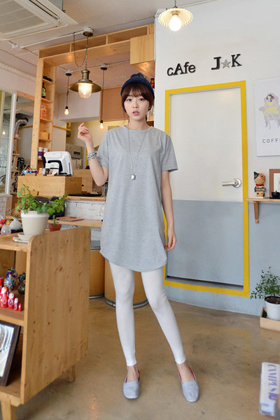 Legging là gì? Nên quần legging mix với áo và giày gì?