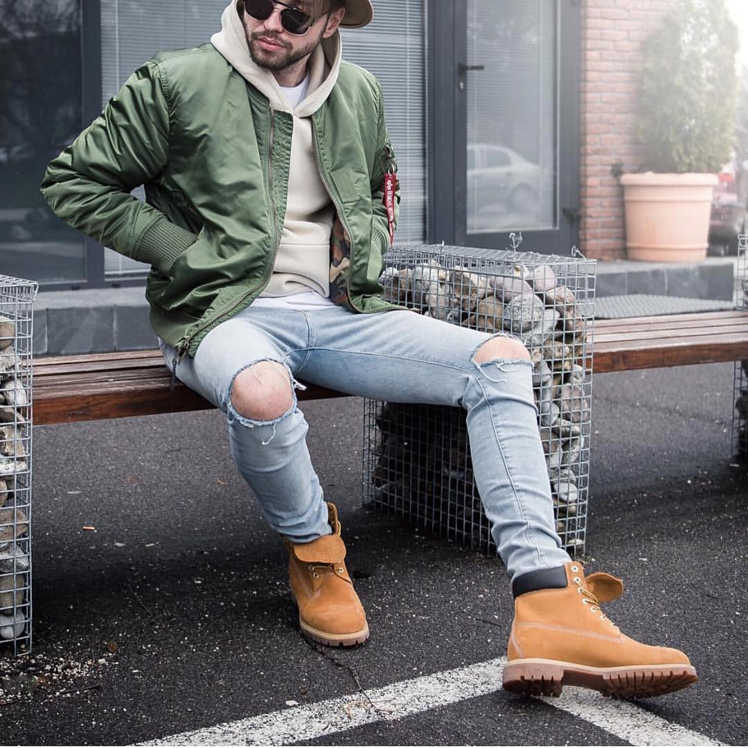 Phối quần jeans rách với áo gì chuẩn vẻ đẹp street wear?