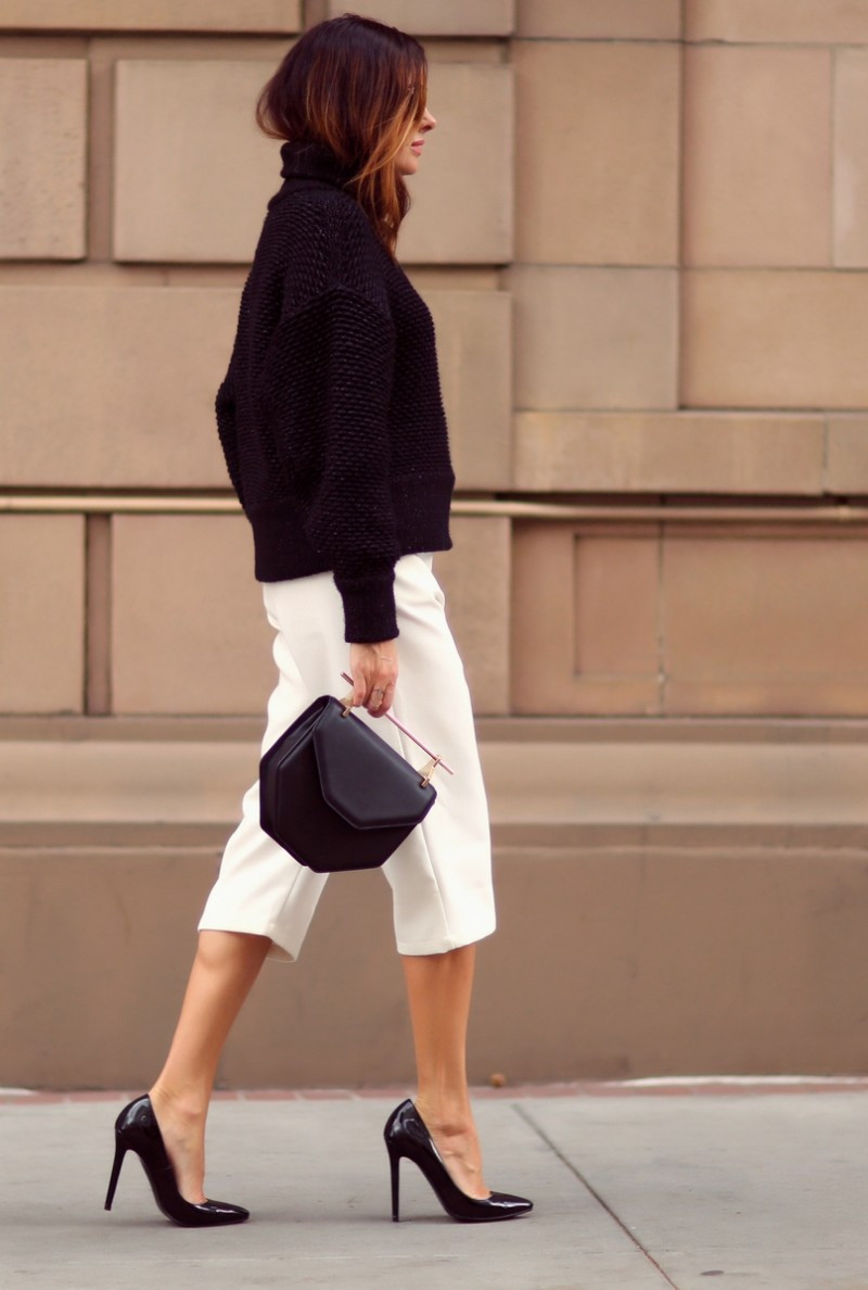Quần Culottes là gì? Phối đồ với quần ống rộng như thế nào?