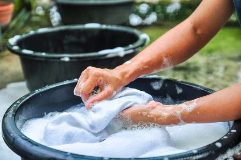 Vì sao cầu thủ cần mặc áo giữ nhiệt bóng đá vào mùa đông?